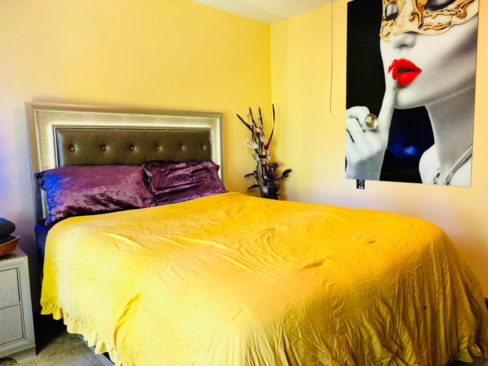 Spacious & Quiet 3BR Family Home with Fast WiFi